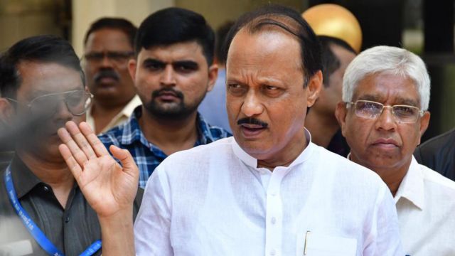 अजित पवार 