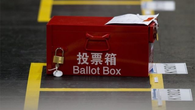 記録的な投票率で開票作業が遅れた（5日）