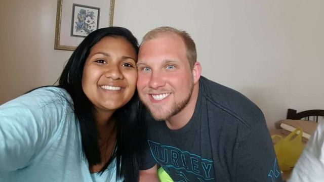 Thamara Caleño Candelo y Joshua Holt.