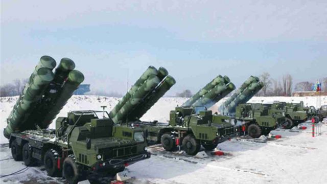 中国和土耳其都购买了俄制S-400远程防空导弹系统，俄罗斯媒体还报道说中国对更先进的S-500防空系统表现出兴趣(photo:BBC)