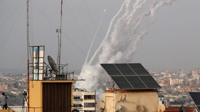 Rockets are launched by Palestinian militants in Gaza towards Israel (10 May 2021)
