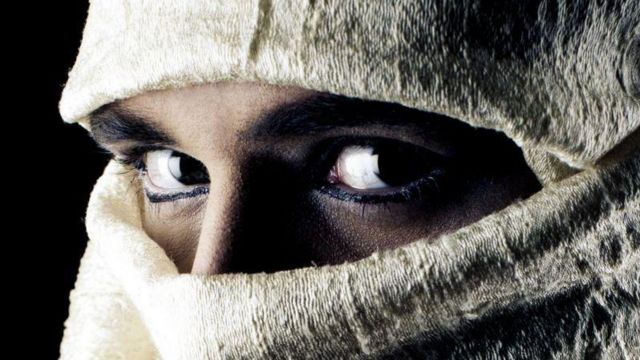 கிறிஸ்தவர்களையும் முஸ்லீம்களையும் பயமுறுத்திய ஹாசாசின்கள் யார்?