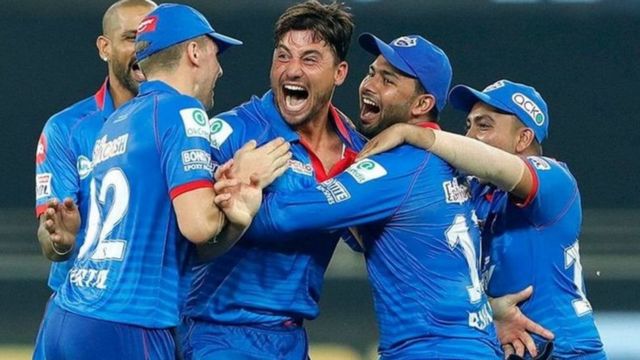 டெல்லி மற்றும் பஞ்சாப் அணி போட்டி