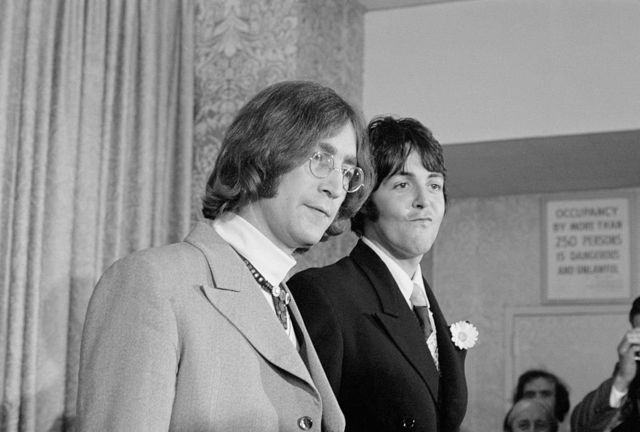 В отношениях между Ленноном и Маккартни были не только творческий союз и дружба, но ревность, зависть и временами даже откровенная неприязнь