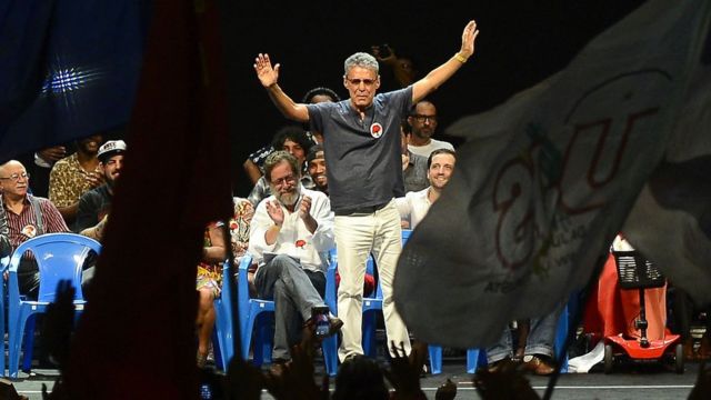 O cantor Chico Buarque no lançamento do Manifesto Cultura pela Democracia, com artistas e intelectuais contra o processo de impeachment da presidente Dilma, em 14/4/2016