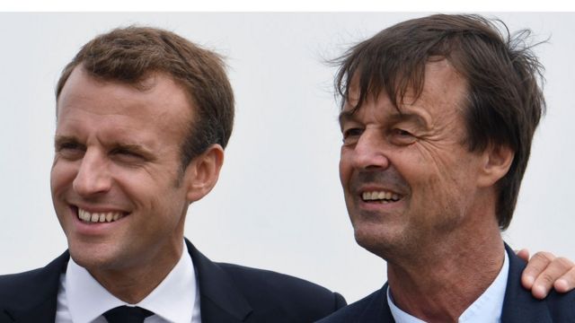 Hulot'nun (Sağda) istifasının Macron hükümetine ciddi bir darbe olduğu yorumları yapılıyor.
