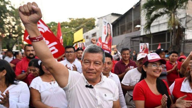 El veterano político Manuel "El Chino" Flores