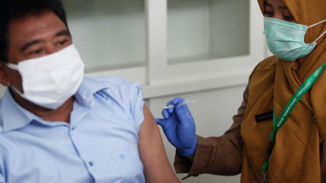 Vaksinasi  Covid 19 dipercepat November pemerintah 
