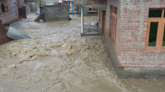 बाढ़ की तस्वीर