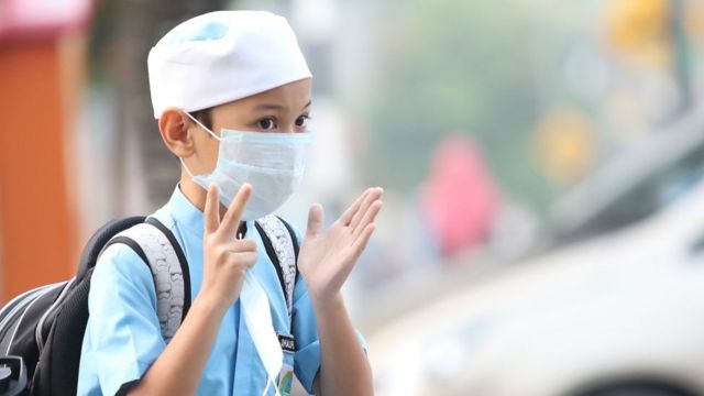 மலேசியாவில் 100 பேருக்கு கொரோனா