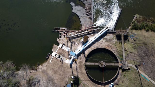 La planta de Aguas Corrientes, donde se procesa y potabiliza el agua que va a Montevideo y ciudades cercanas.