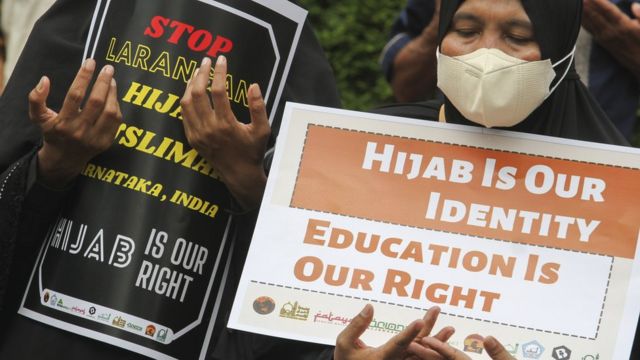 கர்நாடகா ஹிஜாப் சர்ச்சையில் கருத்து தெரிவித்த அல்-கய்தா தலைவர்