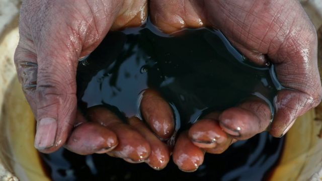 Екскременти диявола": чому ціна на нафту так впливає на економіку і коли це  завершиться - BBC News Україна