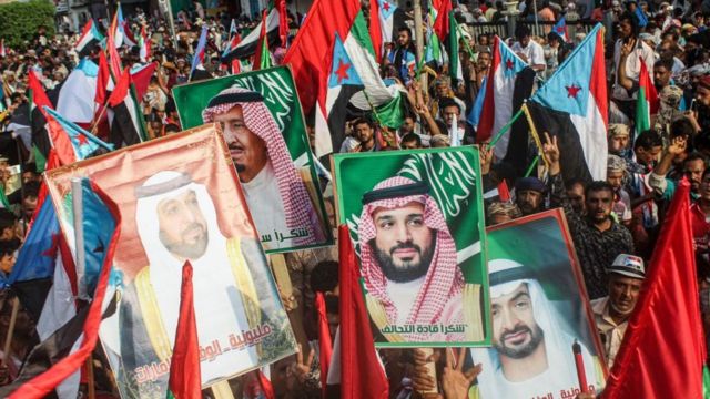 مسيرة في اليمين مؤيدة للتحالف الذي تقوده السعودية