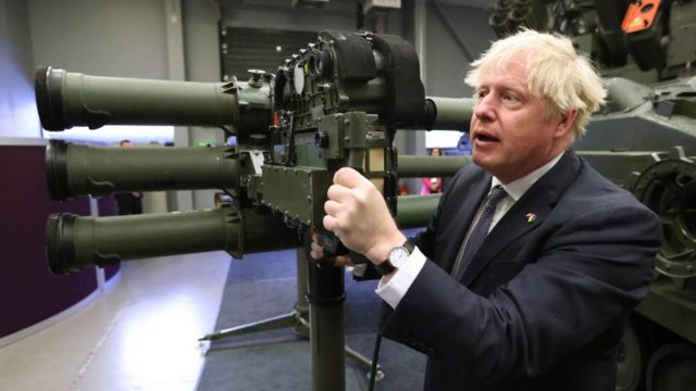 Prime Minister Boris Johnson with a Starstreak missile launcher
