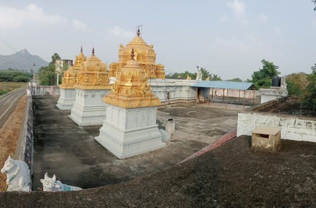 சேர மன்னர்களுடன் புதைக்கப்படும் பெண்கள்