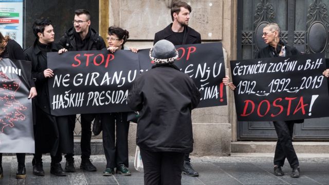 Žene u crnom