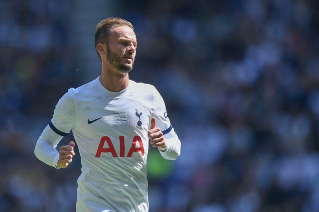 Guglielmo Vicario of Tottenham Hotspur celebrates after Dejan News Photo  - Getty Images