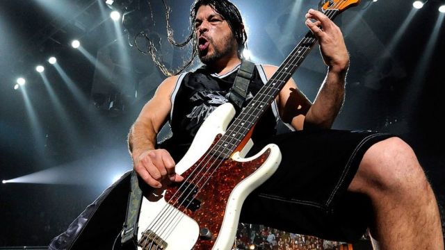 Tye, el hijo de 12 años de Robert Trujillo, de Metallica, que salió de gira  como bajista de Korn - BBC News Mundo