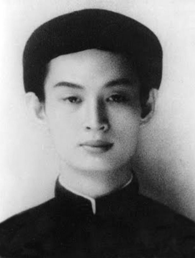Huỳnh Phú Sổ (1920-1947), người sáng lập đạo Phật giáo Hòa Hảo.