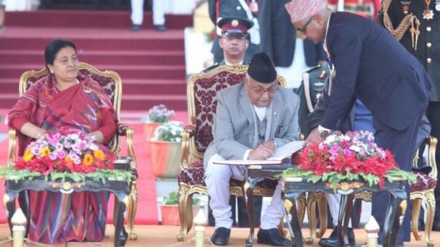 राष्ट्रपति संग ओली