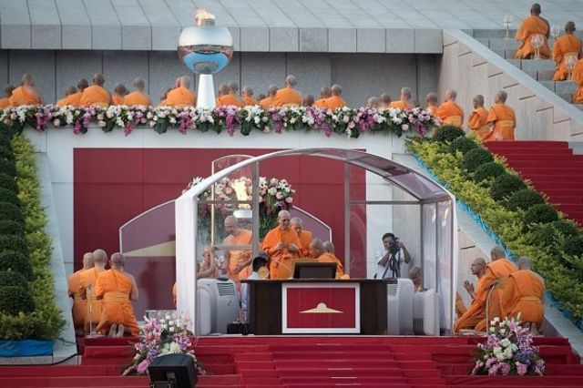 ธรรมกาย, วัดพระธรรมกาย, ธัมมชโย, ดีเอสไอ, ประยุทธ์ จันทร์โอชา, ม.44