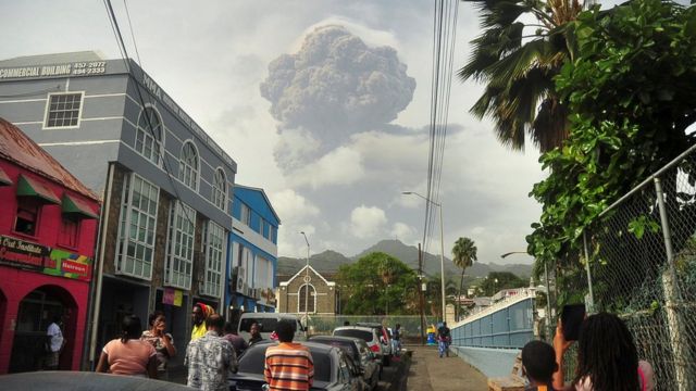 El volc??n Soufriere en actividad