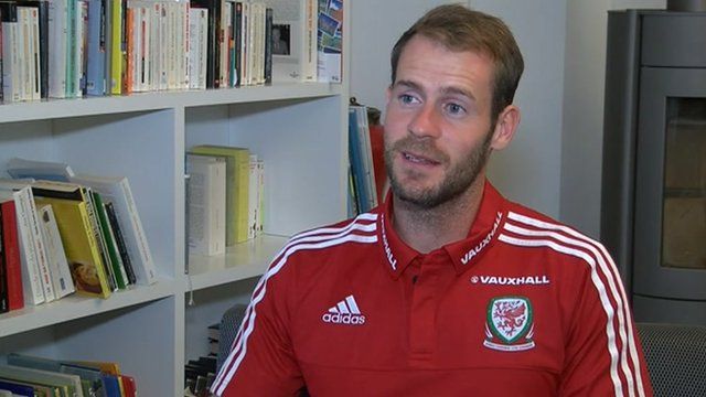 Owain Fon Williams