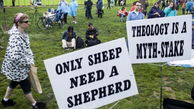 Атеисты и противники религии на марше в Вашингтоне
