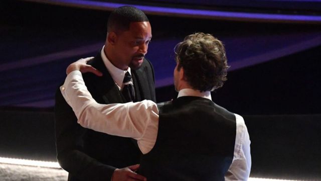 Will Smith habla con Bradley Cooper después del incidente en los premios Oscar