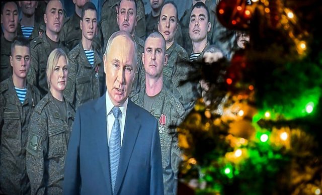 Tổng thống Putin có bài phát biểu năm mới được phát sóng trên tất cả 11 múi giờ của nước Nga lúc bước sang năm 2023