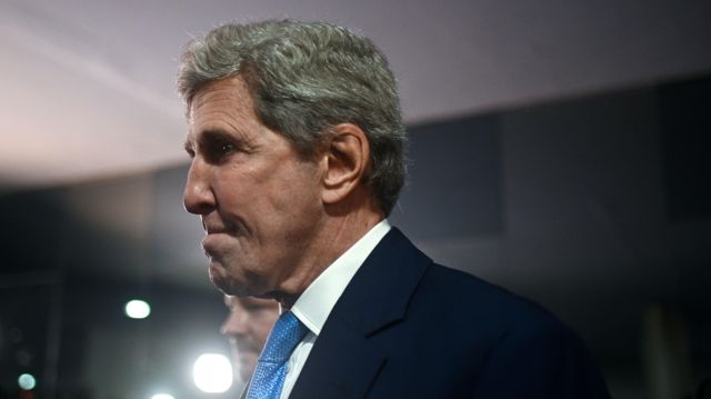 Veterano John Kerry e os EUA voltam às negociações internacionais sobre  Clima - OPEU