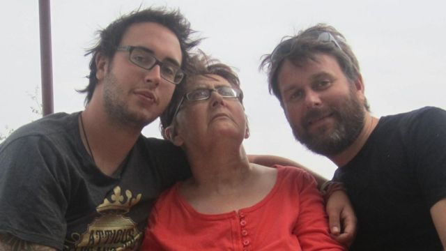 Lee Pearce (right) with his mum and brother