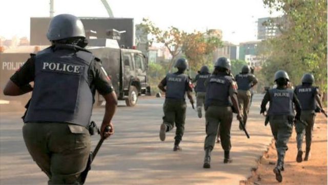 Awọn ọlọpa to n sare lọ