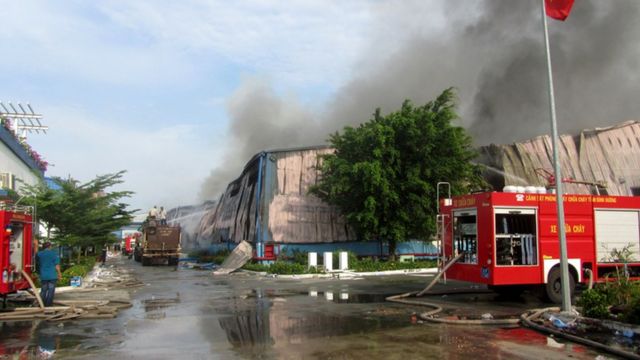 Nhà máy sản xuất đồ nội thất gỗ Đài Loan bị phóng hỏa trong cuộc biểu tình chống Trung Quốc hồi tháng 5/2014.