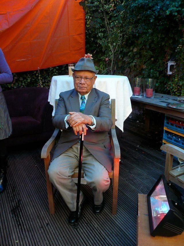 Julia Jouwe, Nicholaas Jouwe, Papua, Belanda