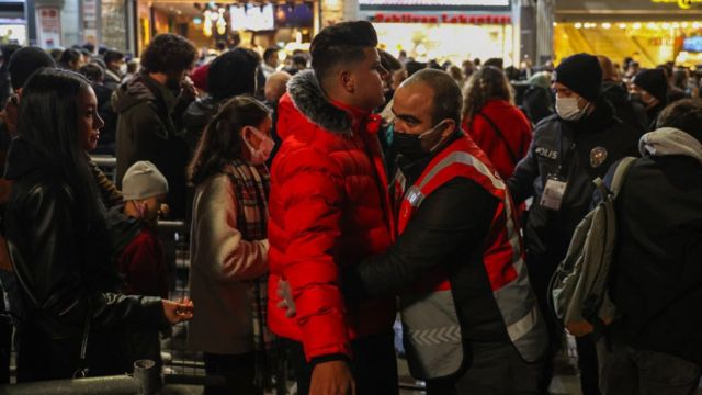 Taksim Meydanı ve İstiklal Caddesi'nde yoğun güvenlik önlemleri alındı