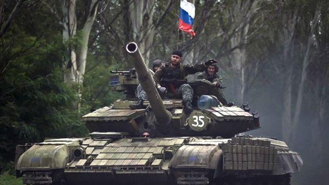 Бойовики “ДНР” на танку