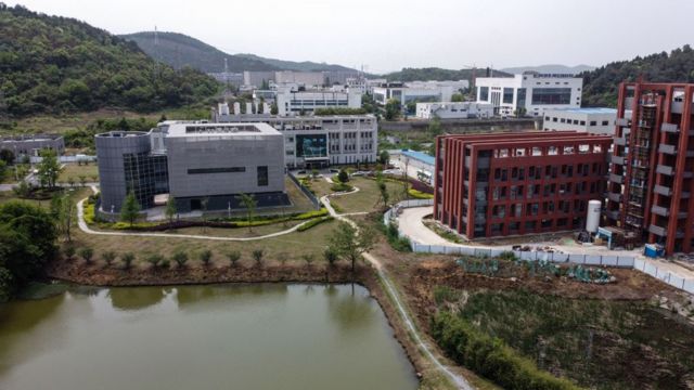 处于舆论漩涡中的武汉病毒研究所坐落在武汉市东部一个并不偏僻的地方。(photo:BBC)