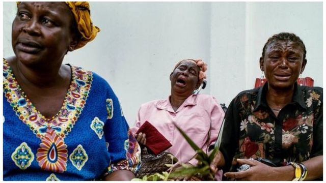 Des proches d'Etienne Tshisekedi pleurent la mort de leur leader politique.