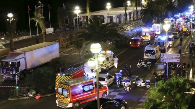 La policía tomó toda la ciudad, cuenta el periodista de la BBC Roy Calley desde Niza.