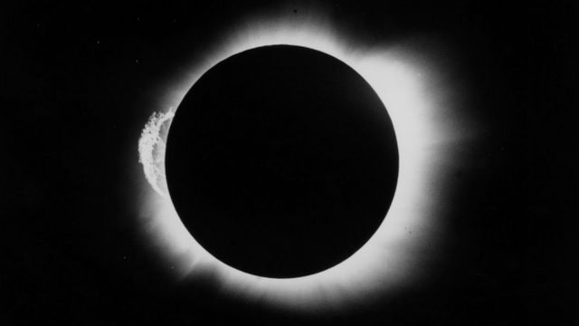 Imagem de eclipse total