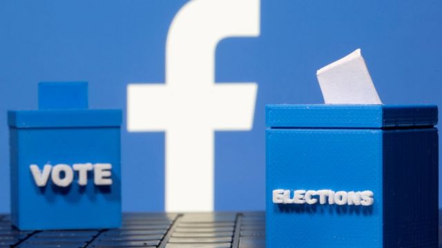 Logo do Facebook e urna