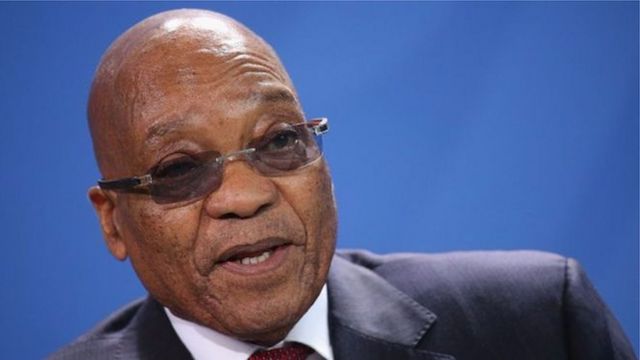 Prezida Zuma bariko baramuhatira gutanga imihoho