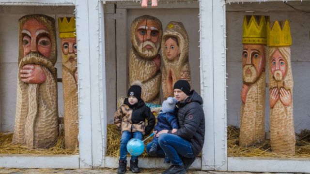 Фоторепортаж: христиане на Западе и Востоке празднуют Рождество - BBC ...