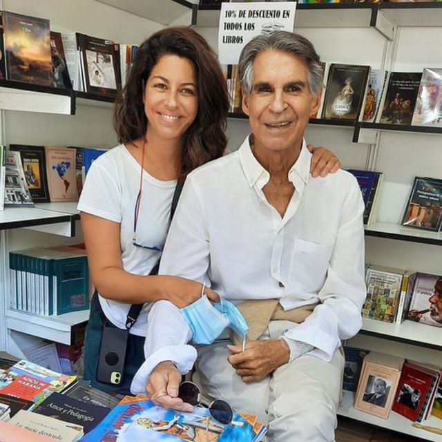 Esther Batista y su papá en la feria del libro de Madrid