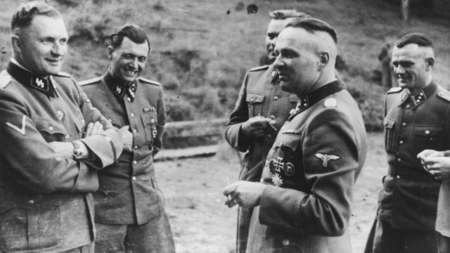 Mengele i nacistički oficiri
