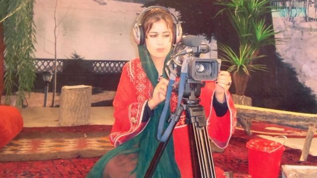 مینه منگل؛ زنی که در روز روشن در کابل ترور شد، کی بود؟ - BBC News فارسی