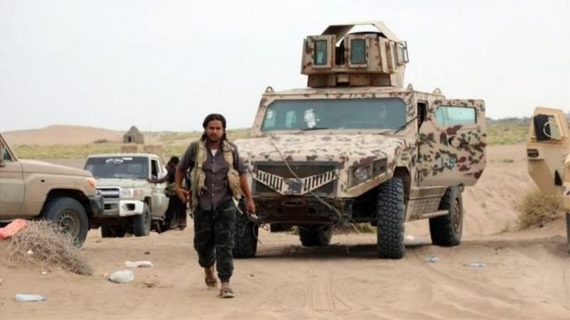 السعودية تقود ائتلافا من دول عربية يدعم القوات الموالية للحكومة اليمنية