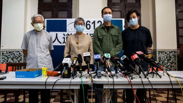 （左至右）陈日君枢机、吴霭仪、许宝强博士与何韵诗在香港慈幼会修院会见记者宣布“612基金”停运（18/8/2022）